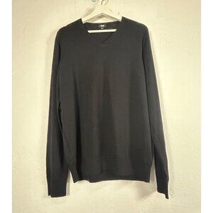 Uniqlo Men's V-Neck Sweater Large Black 100% Wool Lightweight Pullover Casual